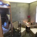 Dvur Stran & Wellness 3*