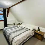 Dvur Stran & Wellness 3* Karlovy Vary