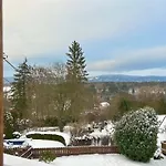 Dvur Stran & Wellness 3*