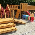 Vendégház Dvur Stran & Wellness 3*