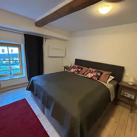 Dvur Stran & Wellness 3*