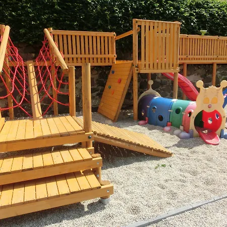 Gæstehus Dvur Stran & Wellness 3*