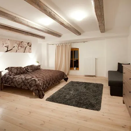 Dvur Stran & Wellness Vendégház Karlovy Vary