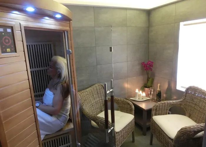 Dvůr Stráň&wellness 3*