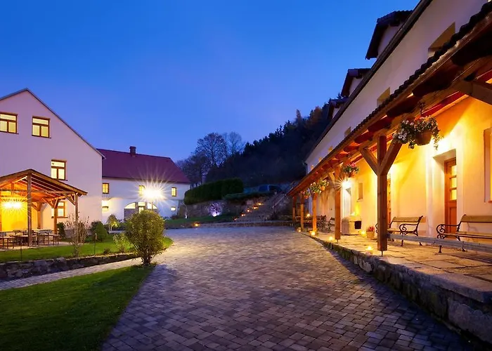 Dvůr Stráň&wellness Casa de hóspedes KLV