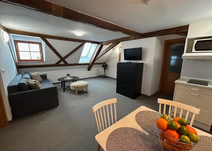 Dvůr Stráň&wellness 3* KLV